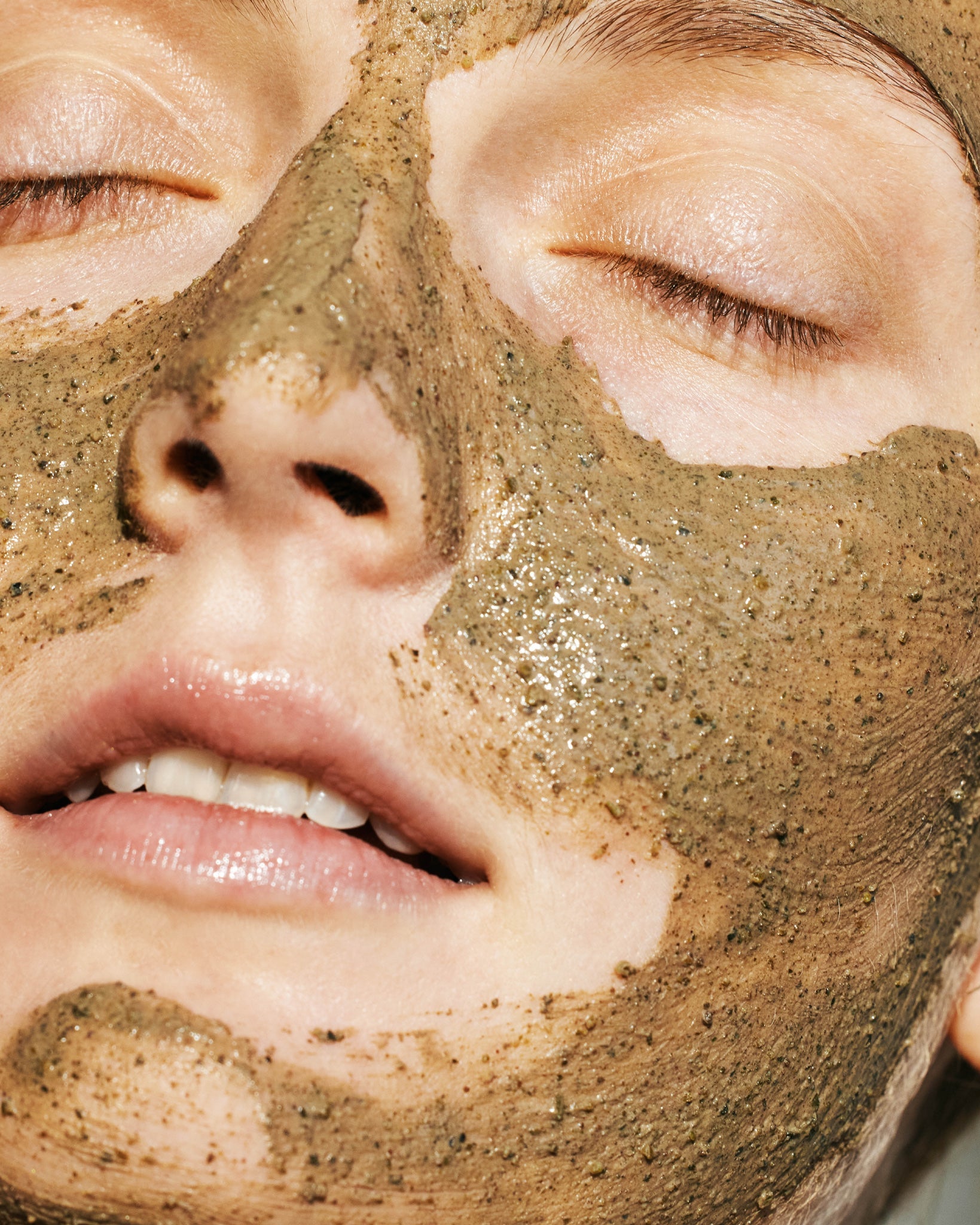 ANGAN Deep Ocean Face Mask texture — rich seaweed clay