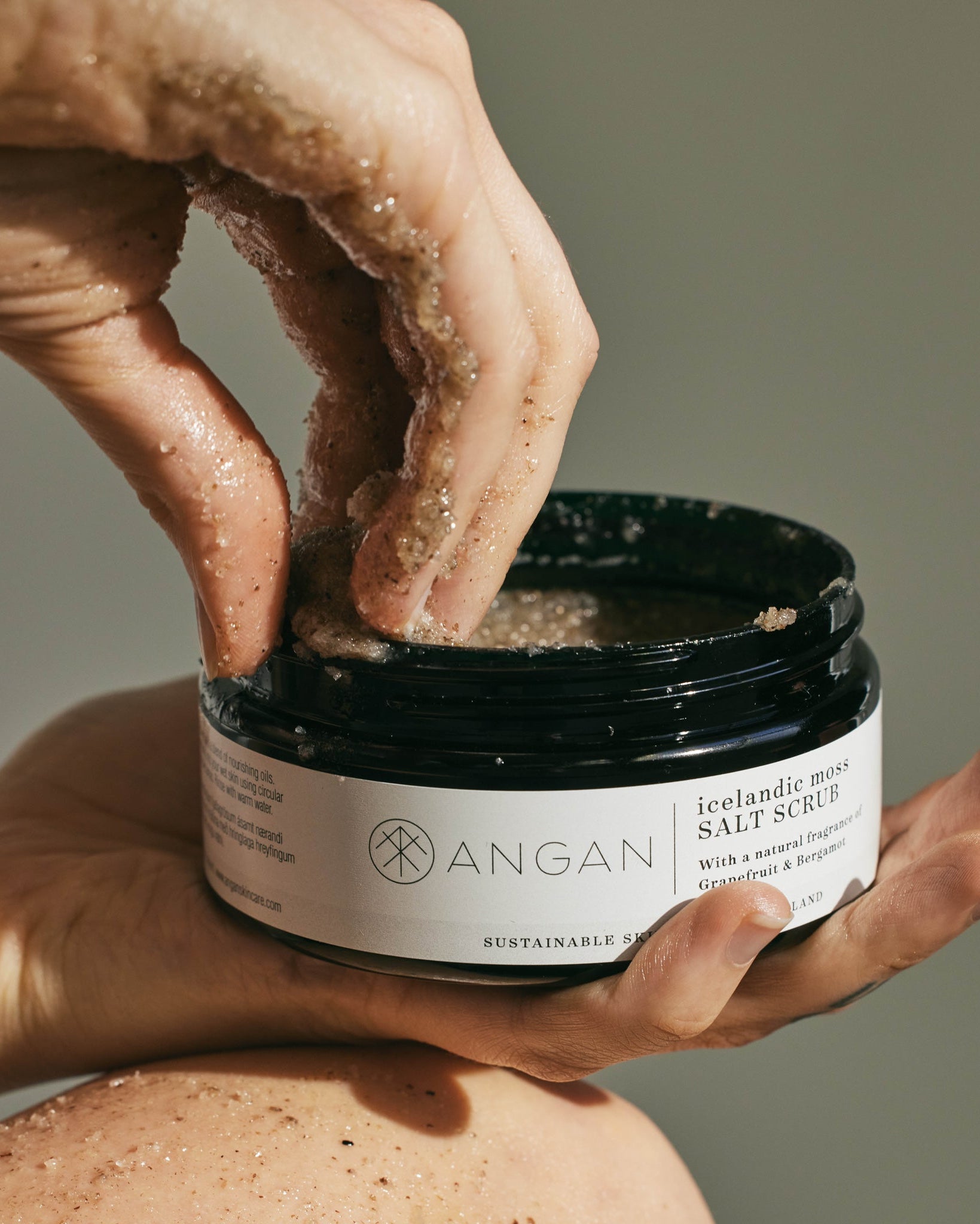 ANGAN Body Treat Duo — salt scrub and bath salt duo