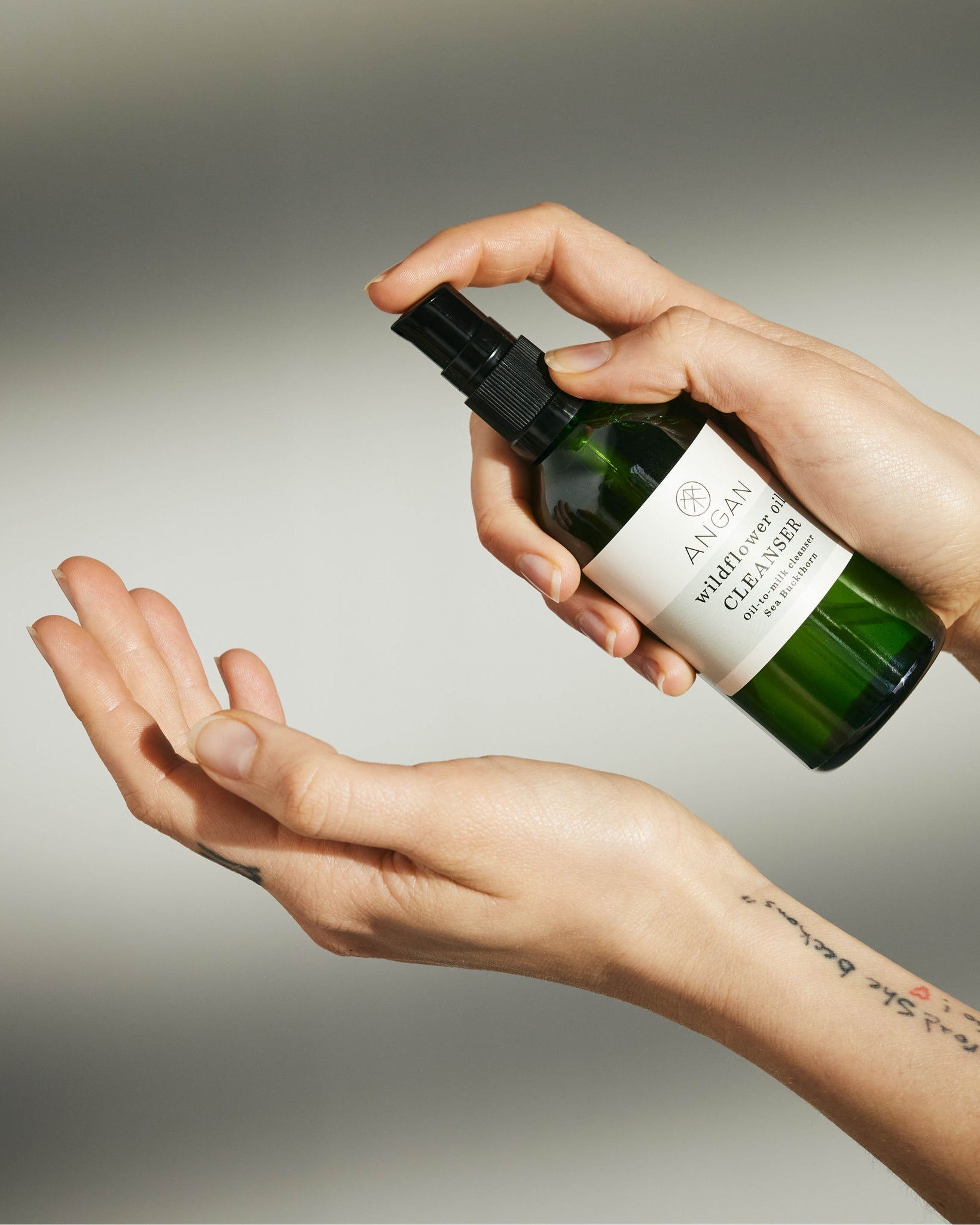 ANGAN Face Glow Ritual — Wildflower Oil Cleanser in set